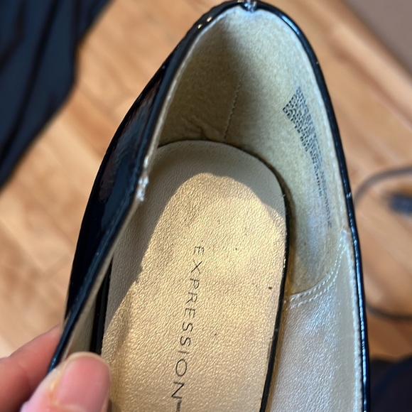 4/$20 Expression Size 9 Peep toe shoe - Picture 8 of 9